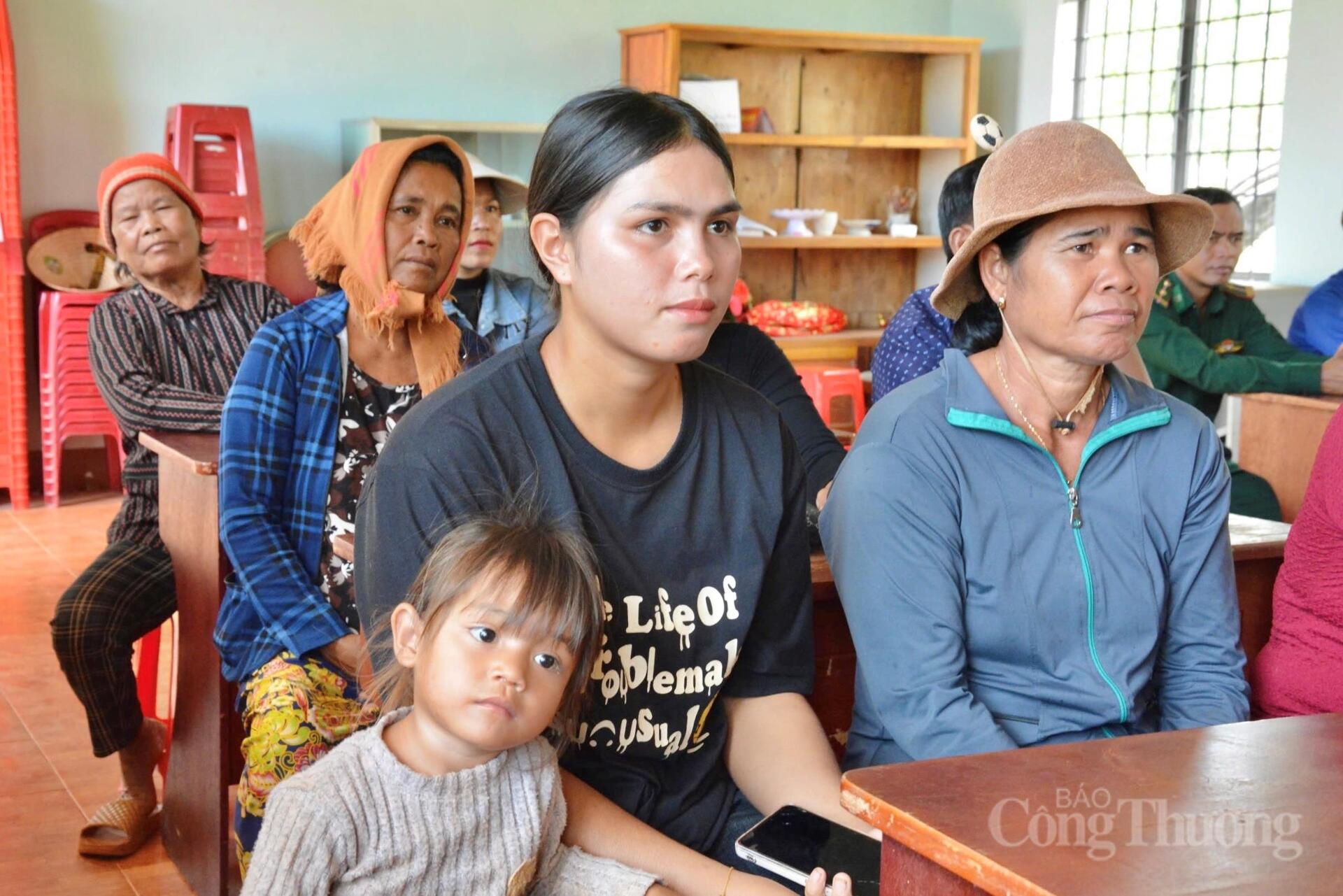 Ngày bầu cử ở vùng đất biên cương - 5