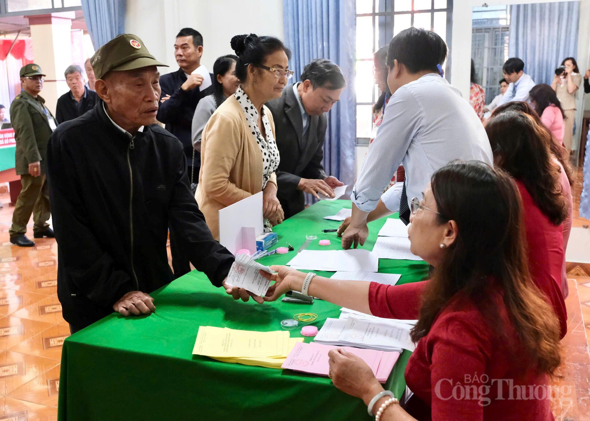 Bầu cử đại biểu Quốc hội khóa XVI và đại biểu Hội đồng nhân dân các cấp nhiệm kỳ 2026 – 2031 không chỉ là sự kiện chính trị quan trọng, mà còn thể hiện quyền làm chủ của Nhân dân.