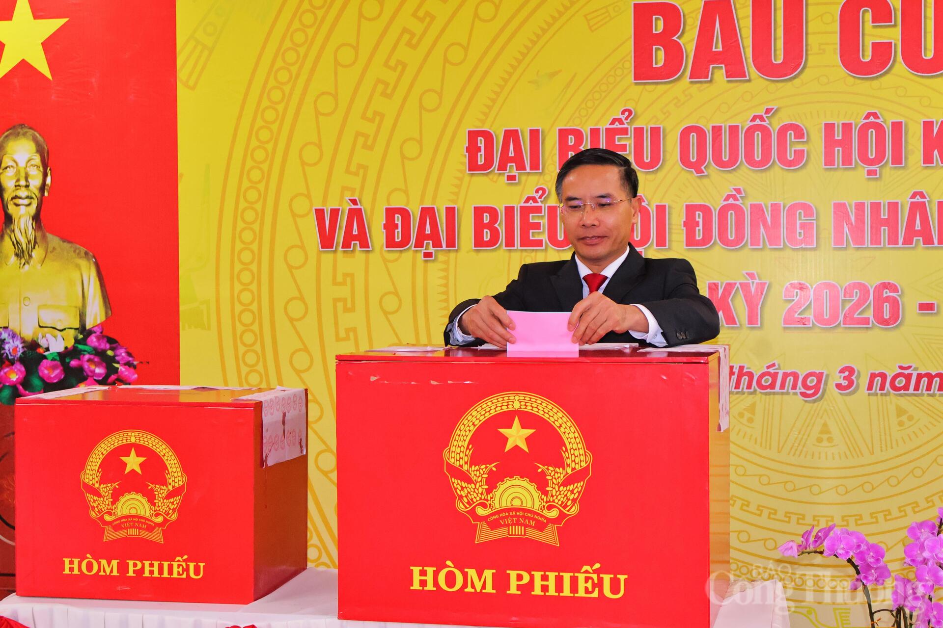 Một số hình ảnh cử tri Đà Nẵng tham gia bầu cử - 2