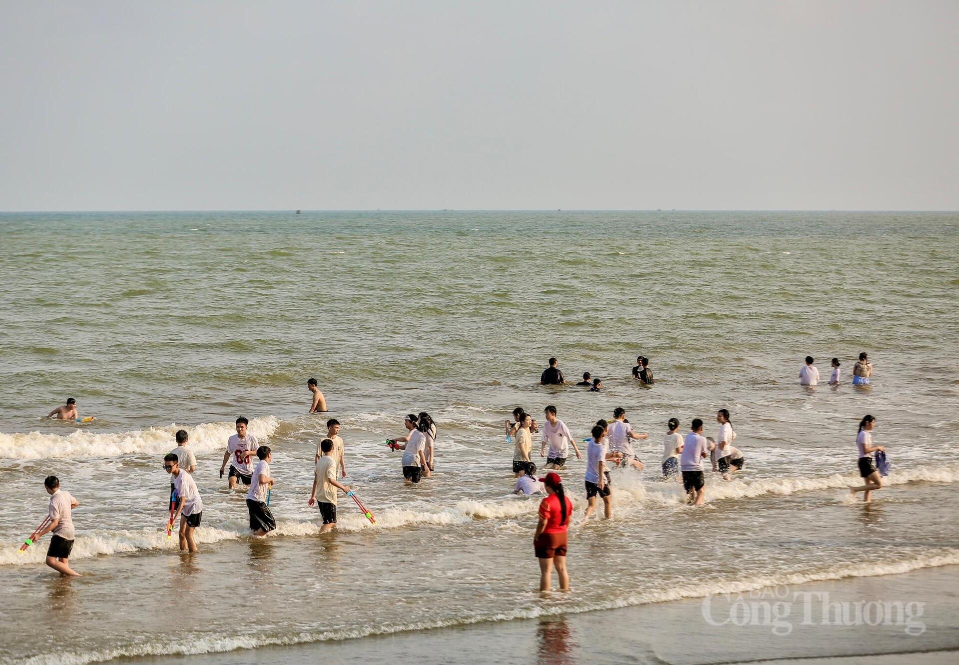 Chỉnh trang đô thị, Sầm Sơn sẵn sàng đón khách mùa du lịch - 10