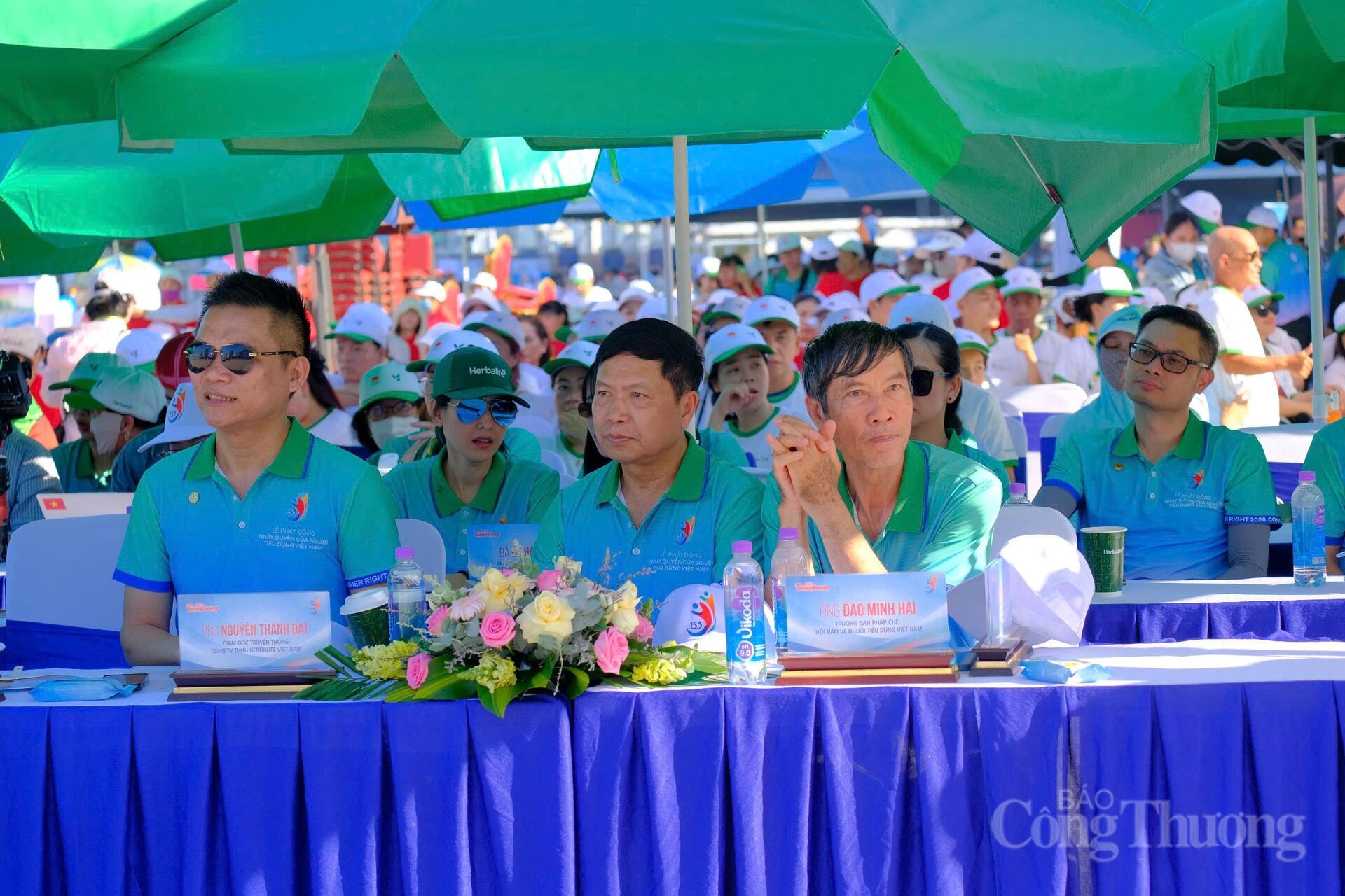 Các đại biểu tham dự lễ phát động. Ảnh: Lê Sơn