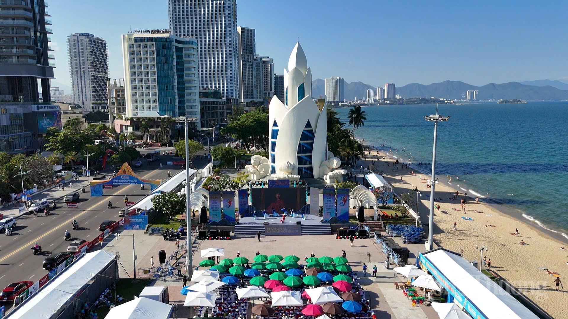 Lễ phát động Ngày Quyền của Người tiêu dùng Việt Nam năm 2026 được diễn ra tại Quảng trường 2/4, phường Nha Trang, tỉnh Khánh Hòa. Ảnh: Lê Sơn