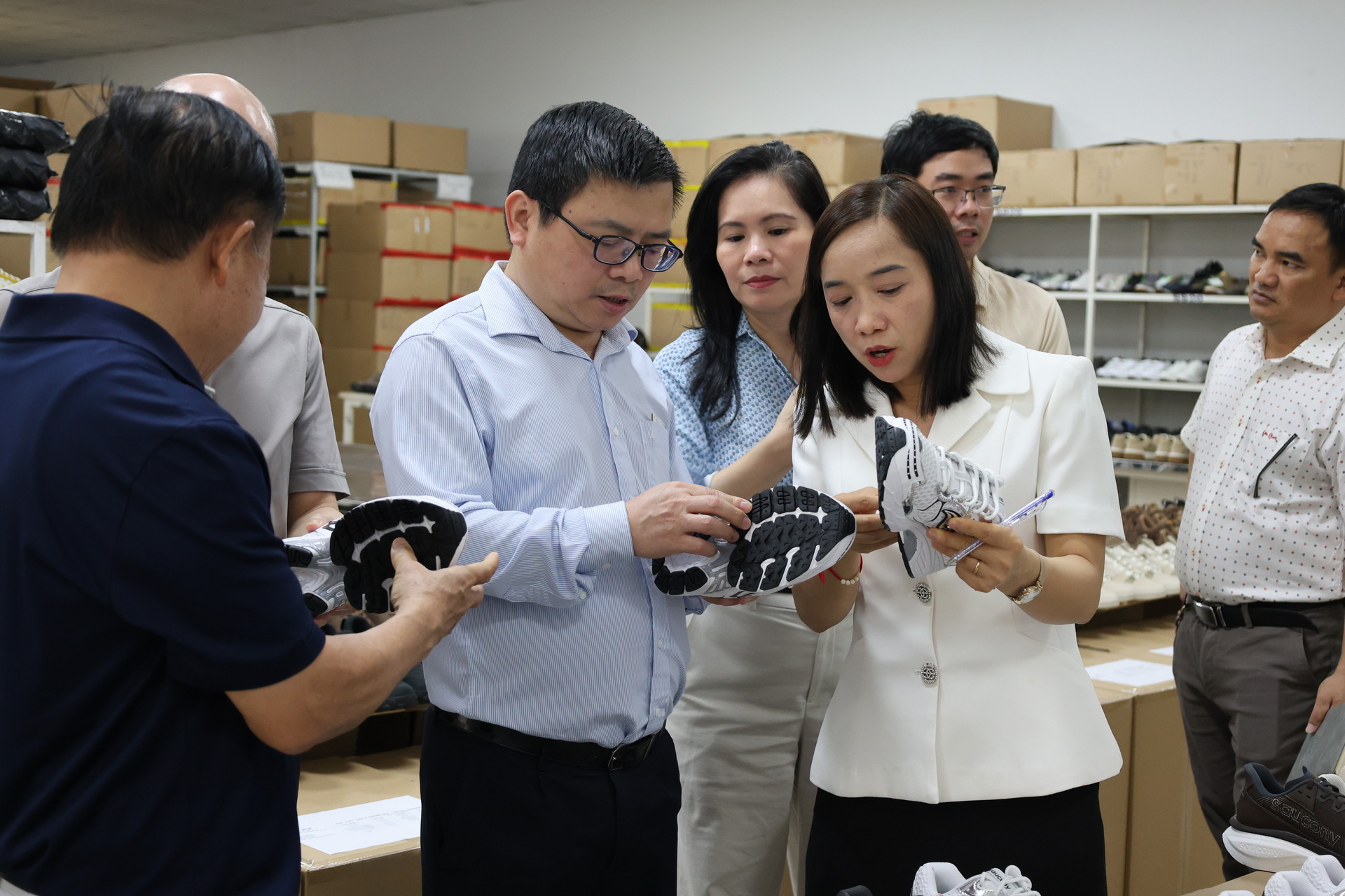 Thứ trưởng Trương Thanh Hoài làm việc với Hiệp hội Da giày – Túi xách Việt Nam - 12