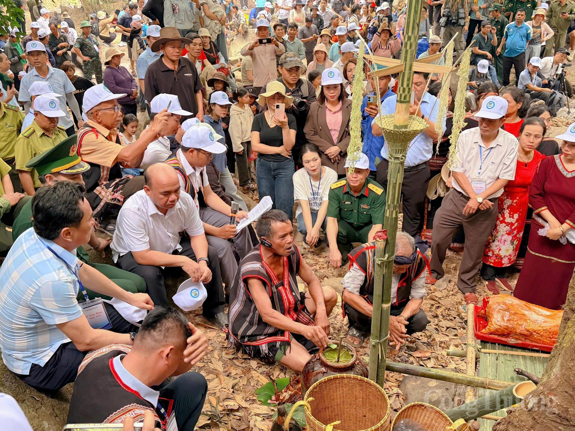 Lễ cúng rừng ở Gia Lai: Khi văn hóa thành đòn bẩy xúc tiến thương mại - 1