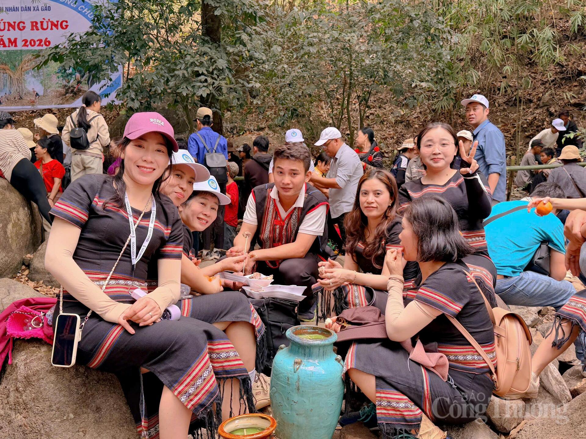 Lễ cúng rừng ở Gia Lai: Khi văn hóa thành đòn bẩy xúc tiến thương mại - 5