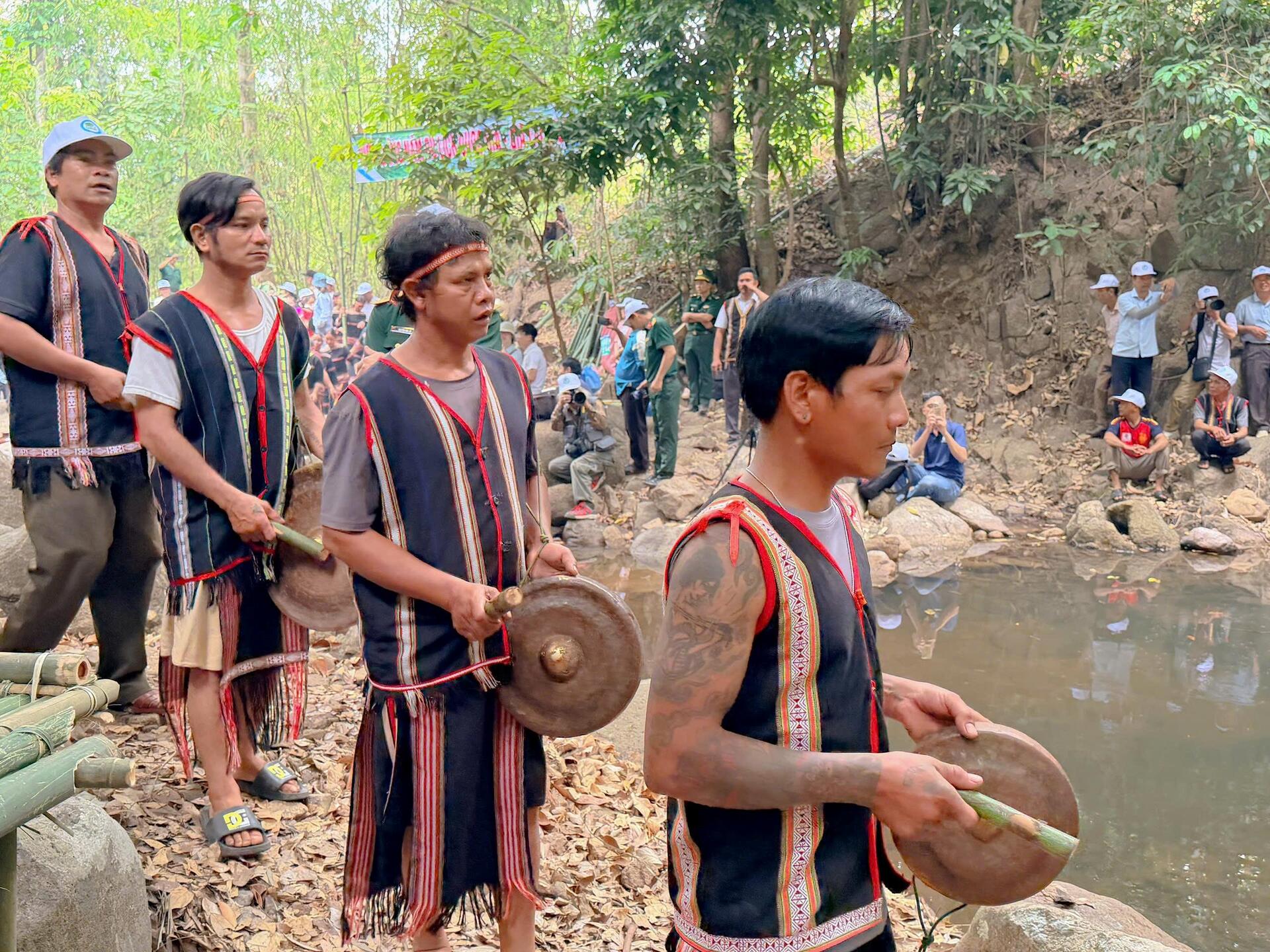 Lễ cúng rừng ở Gia Lai: Khi văn hóa thành đòn bẩy xúc tiến thương mại - 4