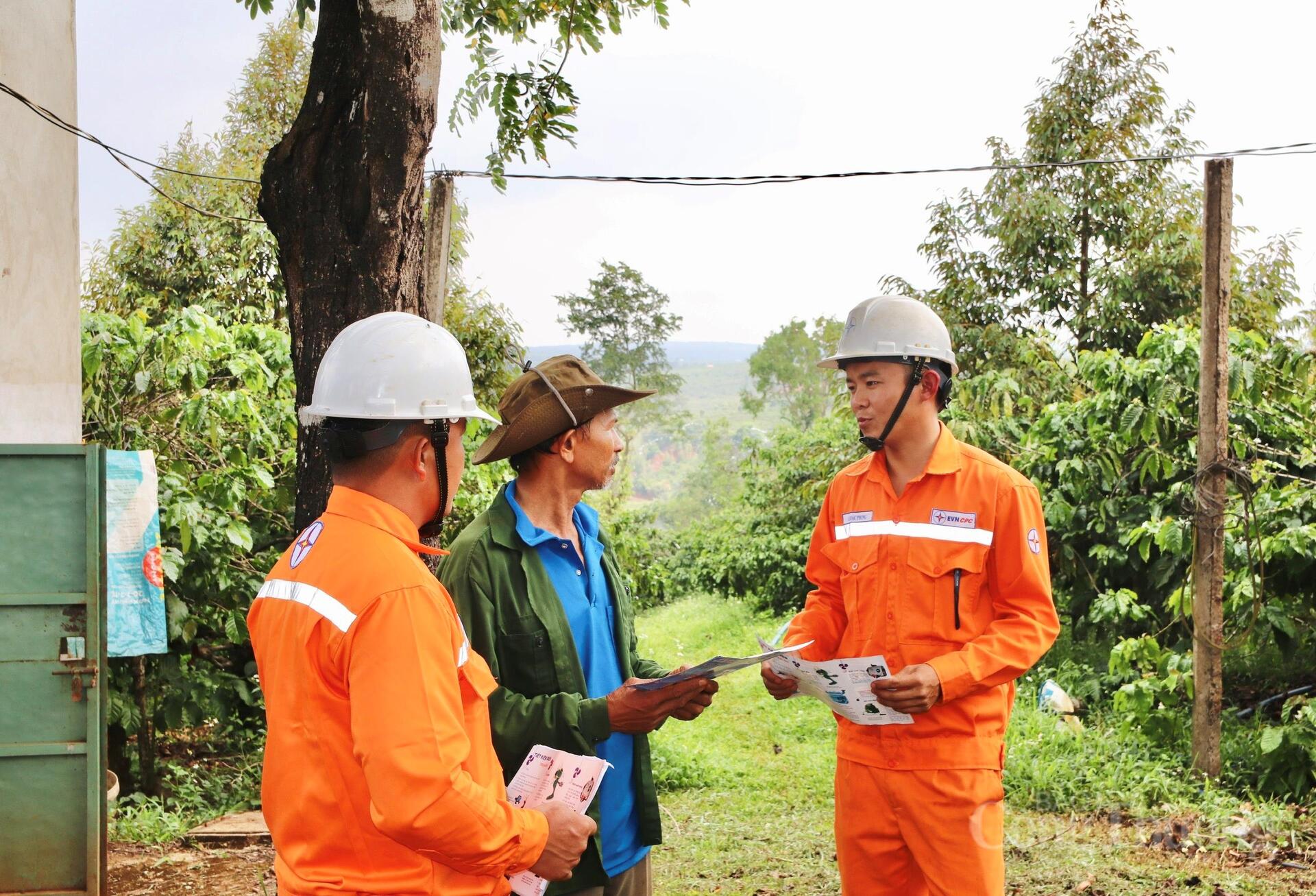 Thu hẹp khoảng cách 'chủ trương - thực tiễn' trong tiết kiệm điện - 2