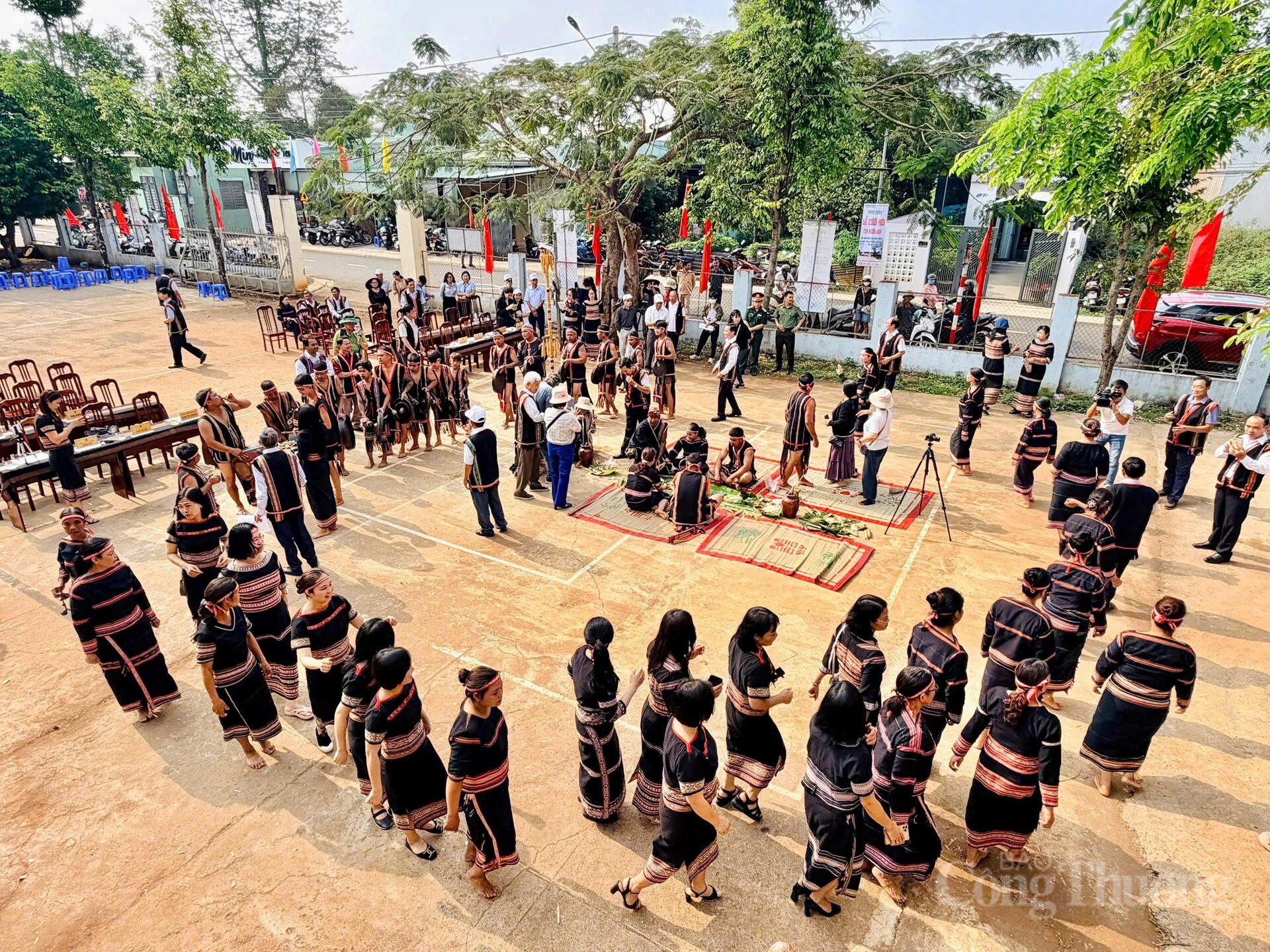 Đặc sắc nghi lễ cưới hỏi truyền thống của người Jrai - 10