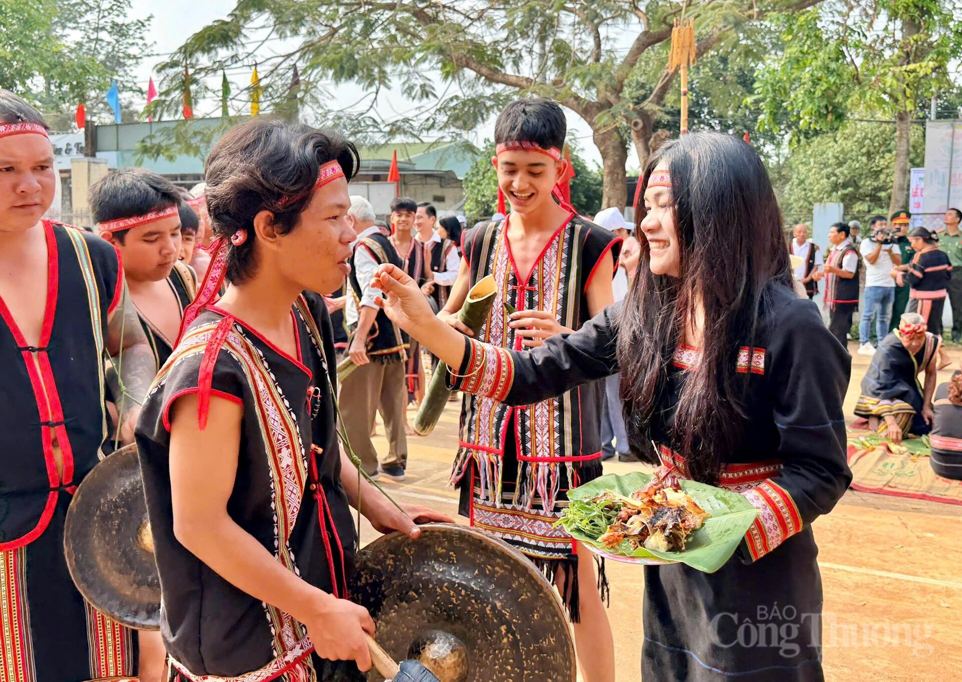 Đặc sắc nghi lễ cưới hỏi truyền thống của người Jrai - 9