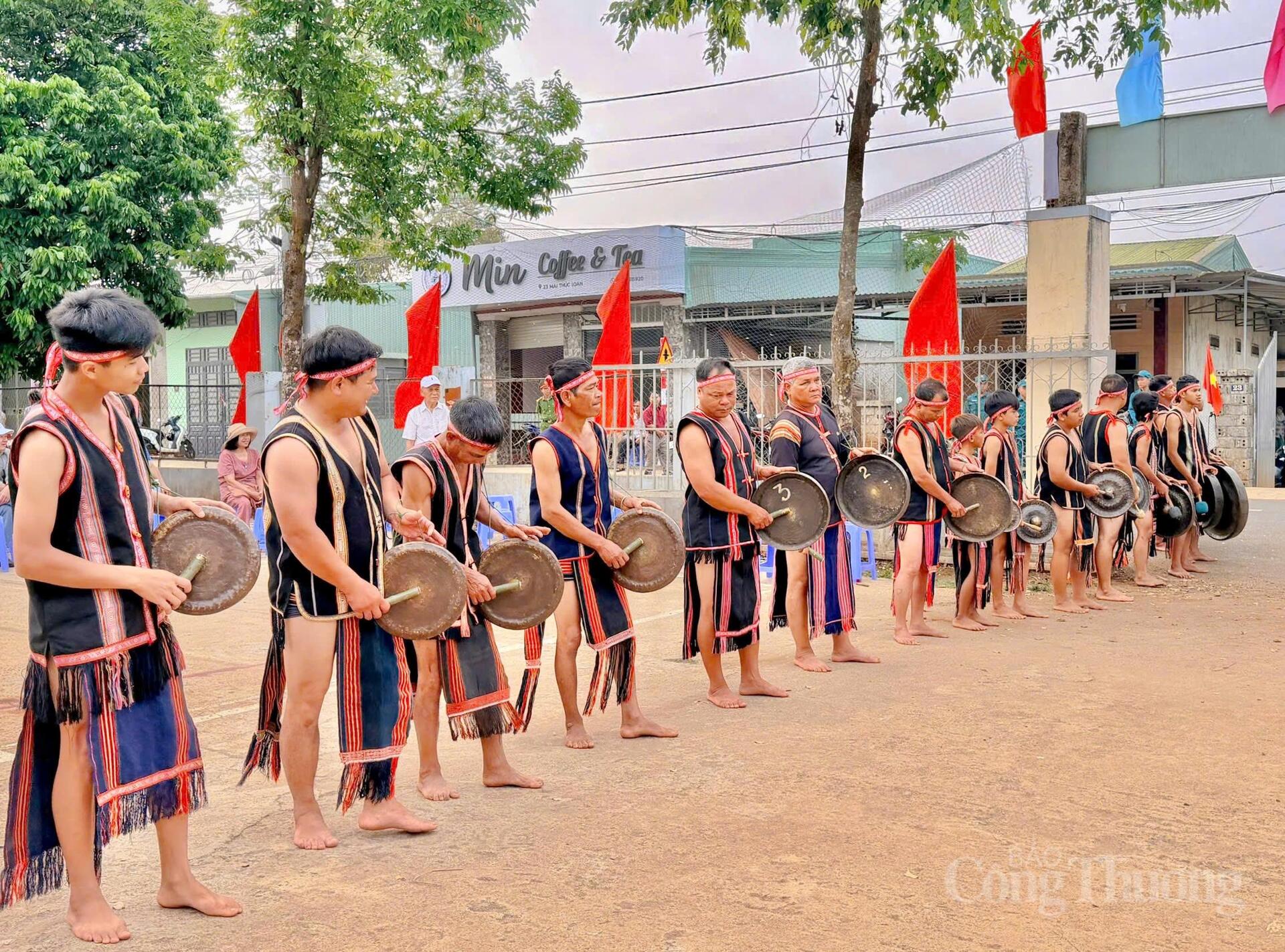 Đặc sắc nghi lễ cưới hỏi truyền thống của người Jrai - 12