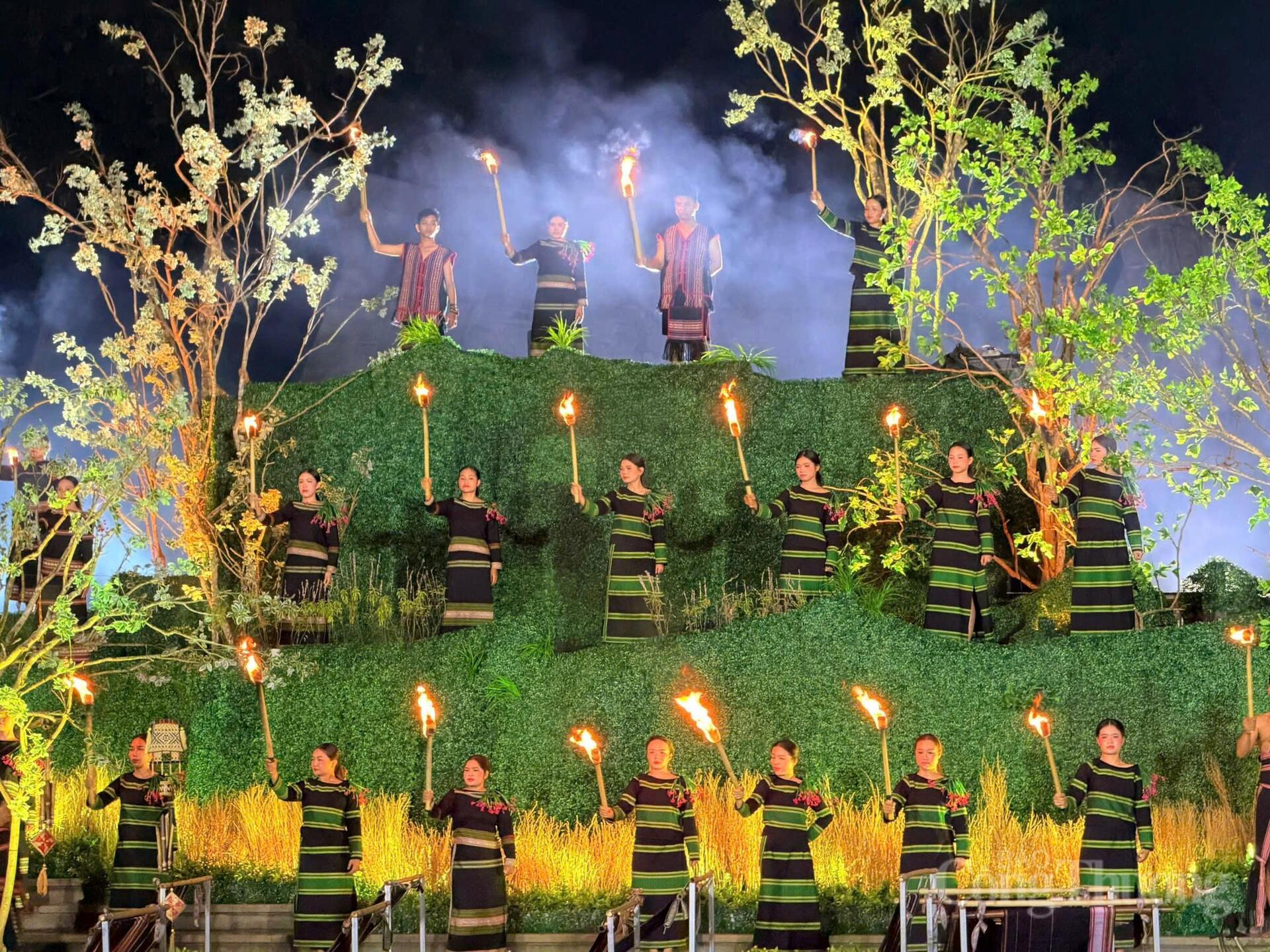 Mãn nhãn chương trình nghệ thuật thực cảnh 'Đại ngàn reo' - 14