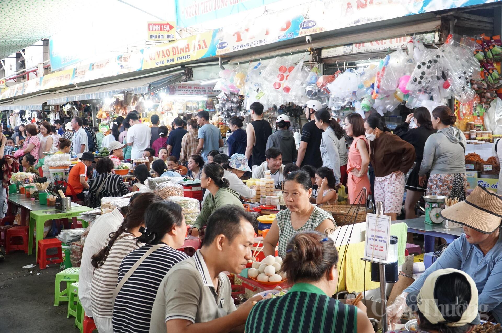 Sôi động chợ du lịch Đà Nẵng dịp Giỗ Tổ Hùng Vương - 7