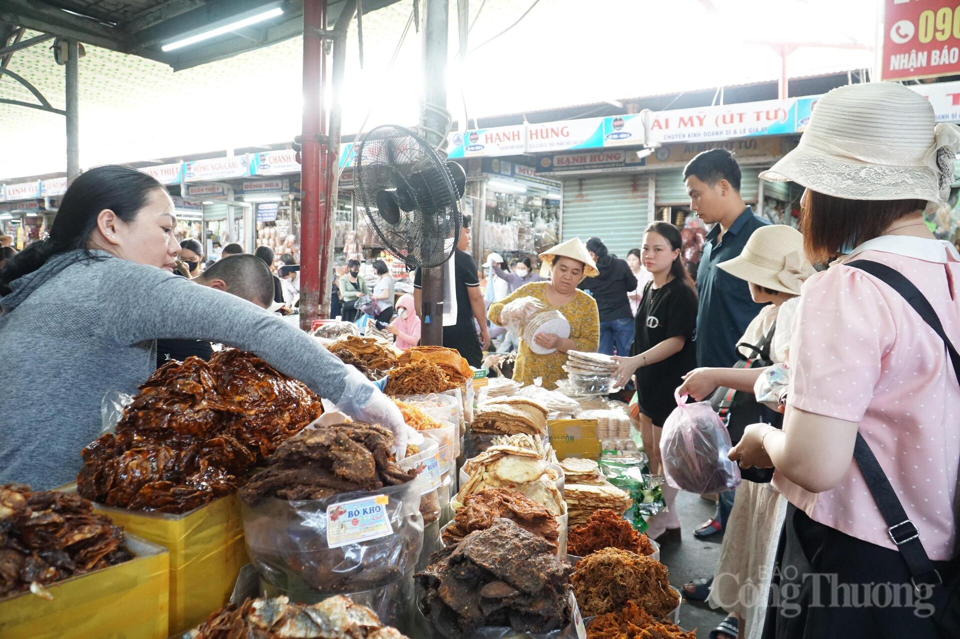 Sôi động chợ du lịch Đà Nẵng dịp Giỗ Tổ Hùng Vương - 9