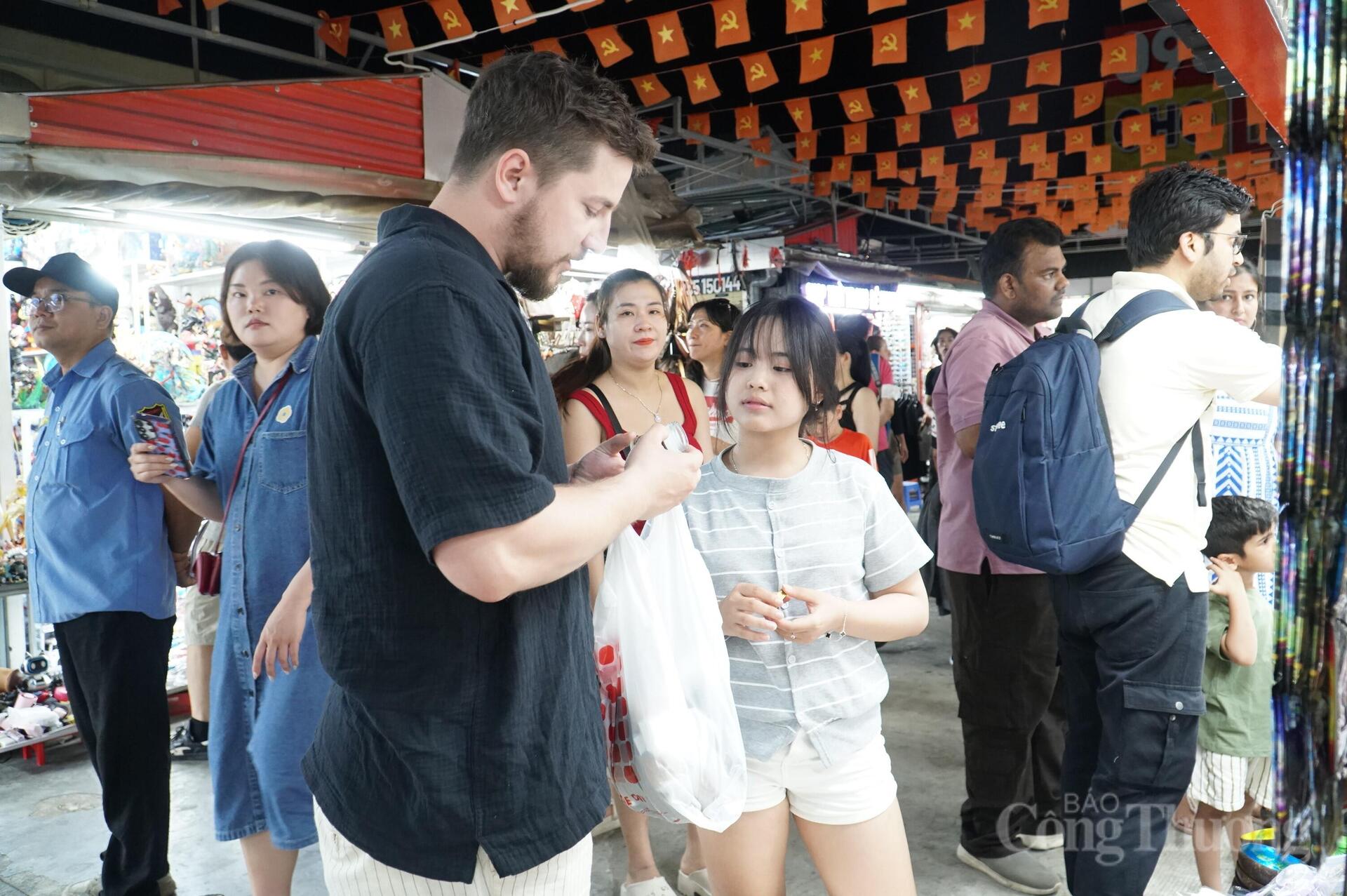 Sôi động chợ du lịch Đà Nẵng dịp Giỗ Tổ Hùng Vương - 12