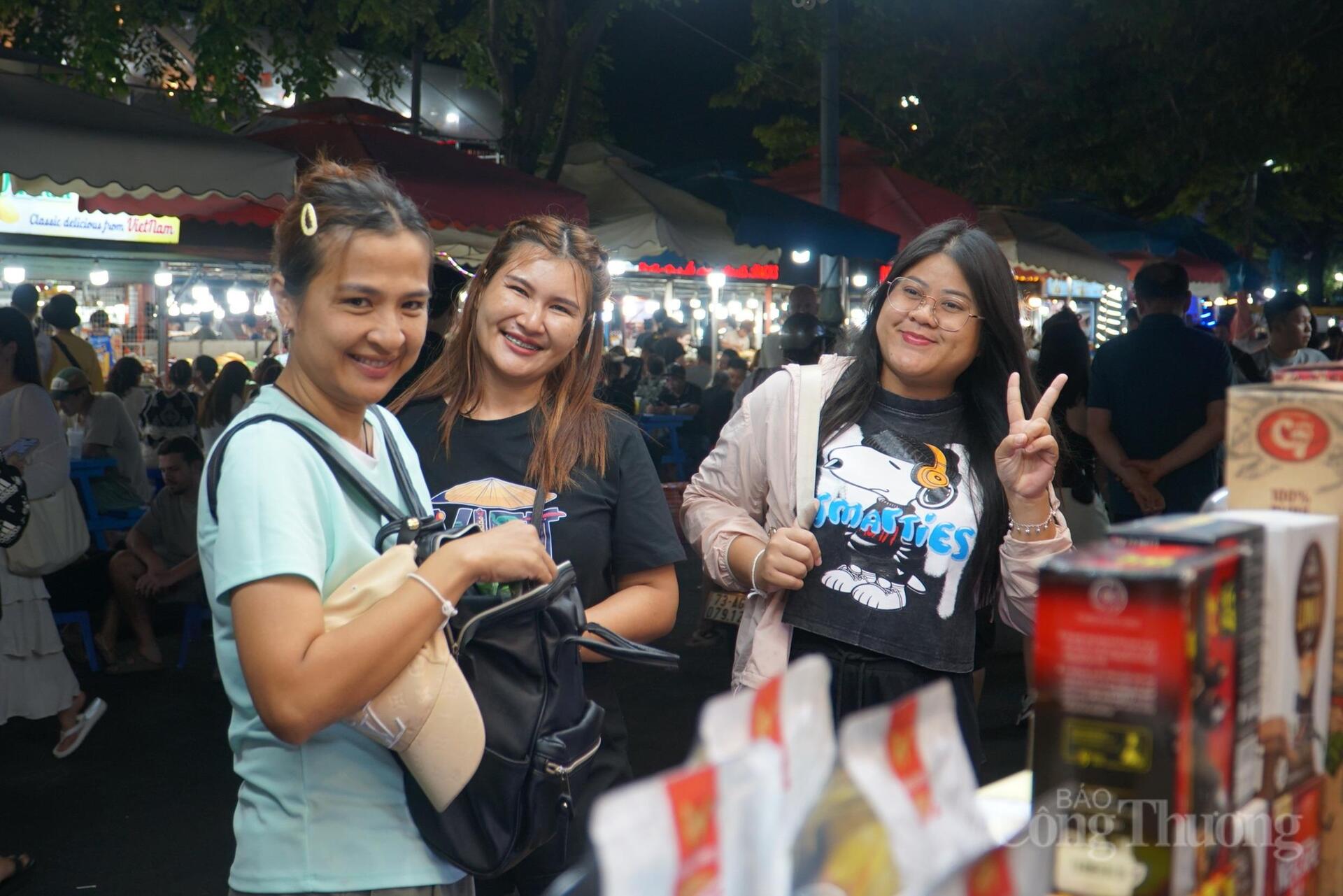 Sôi động chợ du lịch Đà Nẵng dịp Giỗ Tổ Hùng Vương - 14