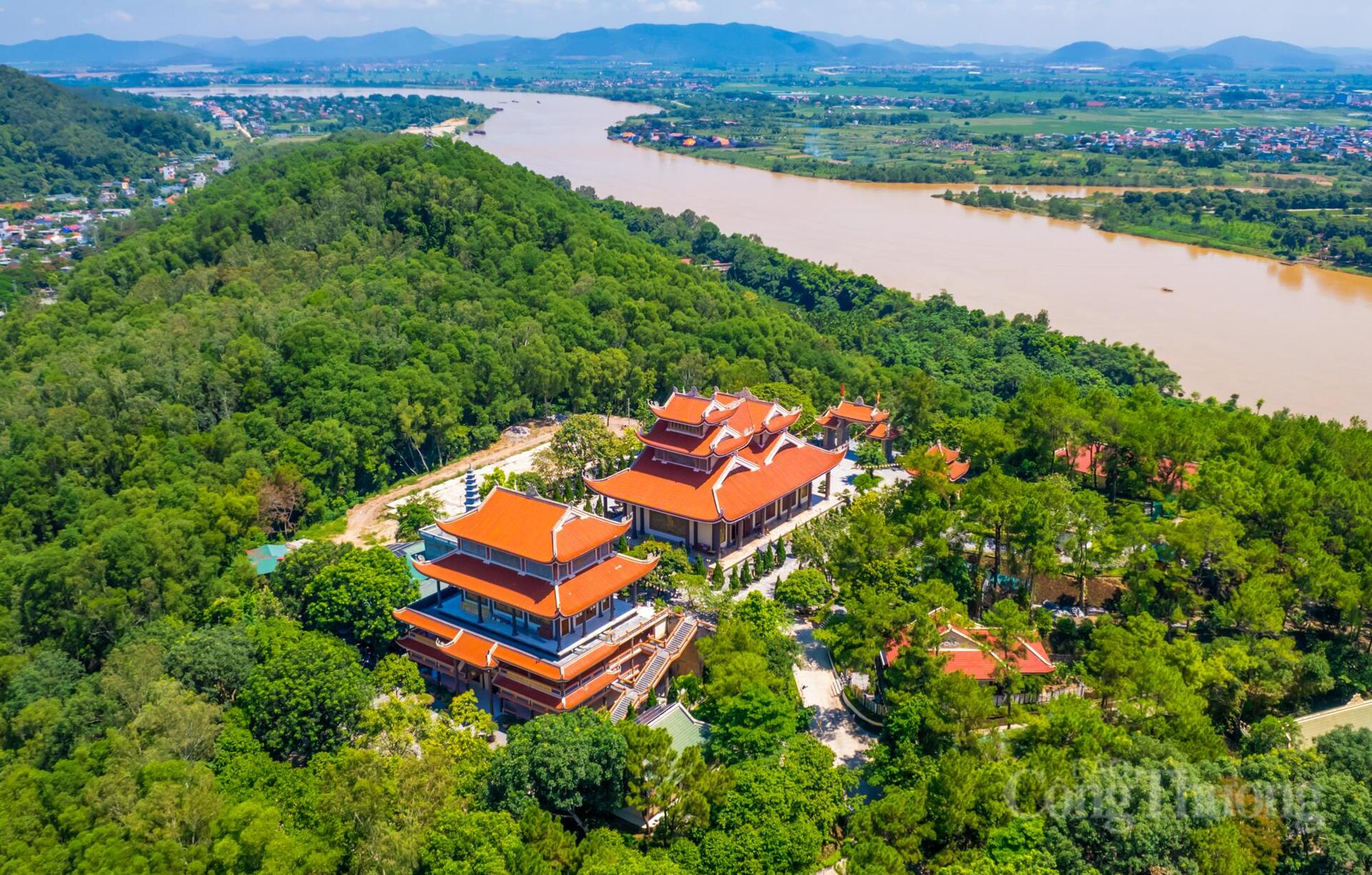 Khám phá xứ Thanh với những điểm đến không thể bỏ lỡ dịp lễ 30/4 - 1/5 - 13