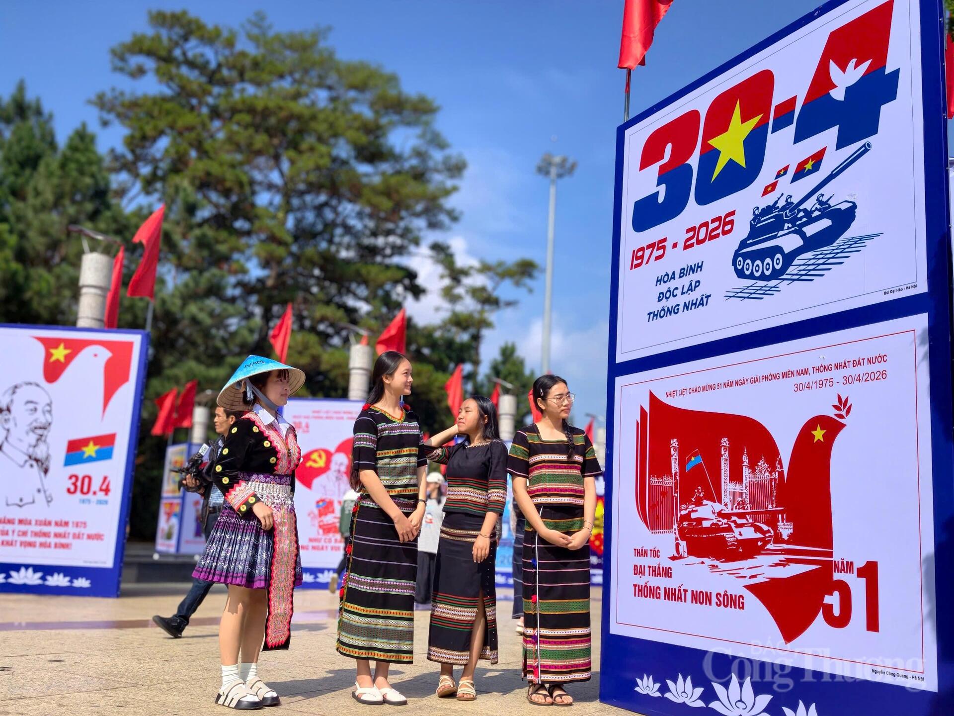 Hoạt động văn hóa thu hút người dân trong dịp lễ 30/4 – 1/5 tại Đà Lạt. Ảnh: Lê Sơn