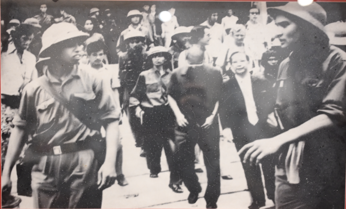 Ký ức 30/4: Lời đanh thép của vị tướng áp giải ‘Tổng thống Dương Văn Minh’ - 7