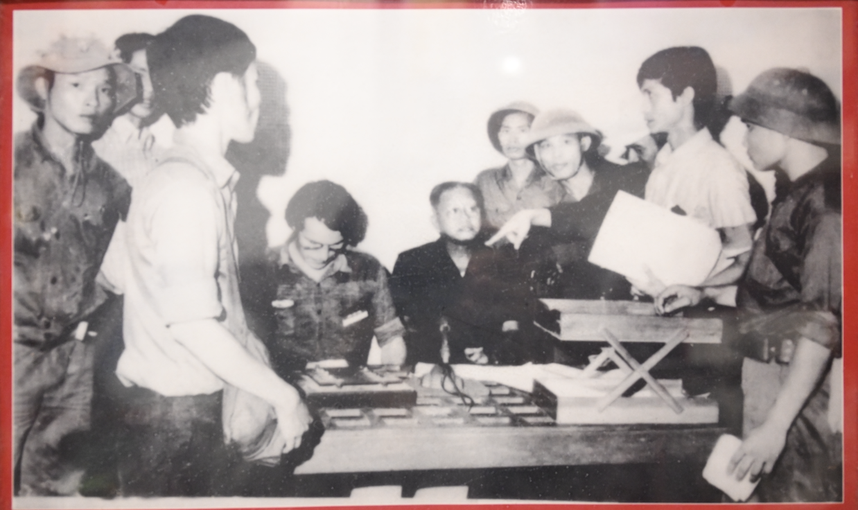 Ký ức 30/4: Lời đanh thép của vị tướng áp giải ‘Tổng thống Dương Văn Minh’ - 6