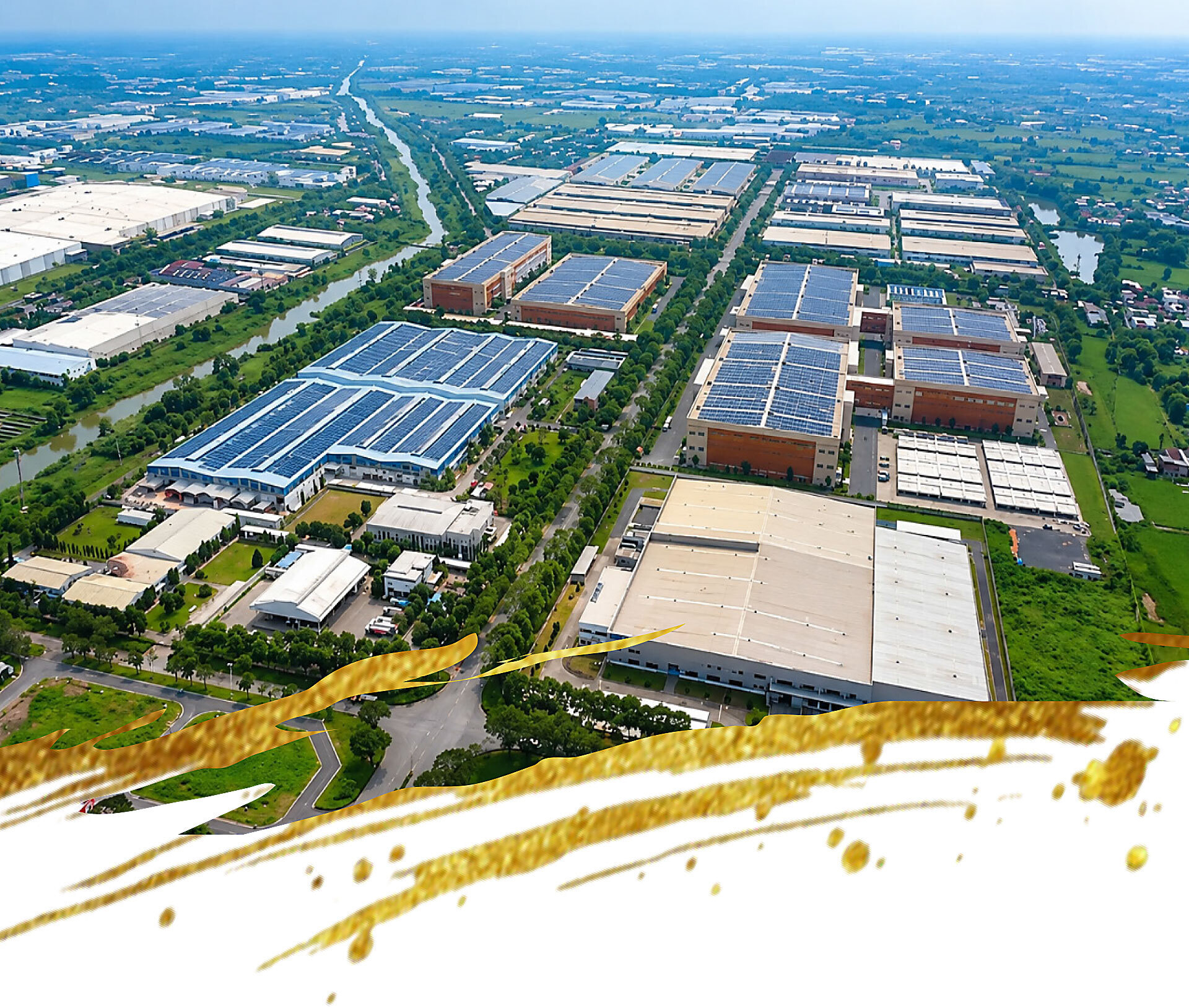 Hàng nghìn mái nhà xưởng tại các khu công nghiệp phía Nam đang là kho báu điện mặt trời chờ được khai thác. (Ảnh: Hoàng Lân)