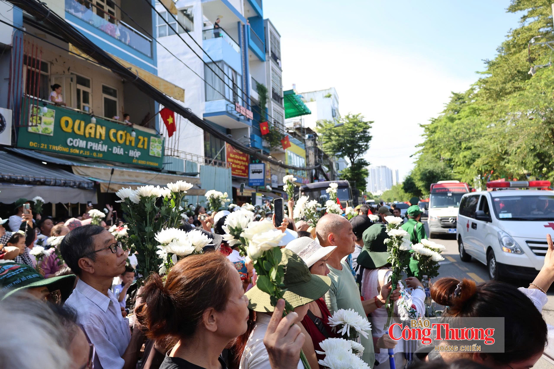 Chùm ảnh: Trong vòng tay Nhân dân, các liệt sĩ trở về với đất mẹ - 8