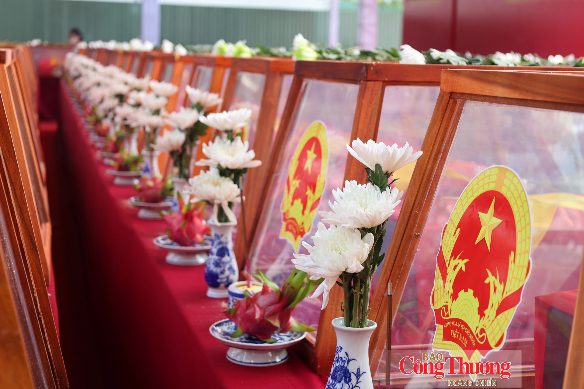 Chùm ảnh: Trong vòng tay Nhân dân, các liệt sĩ trở về với đất mẹ - 20