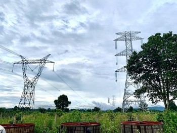 Toàn bộ đường dây 500kV mạch 3 Vũng Áng - Quảng Trạch - Dốc Sỏi - Pleiku 2 được hoàn thành