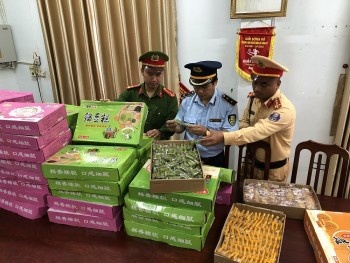 Thu giữ hơn 5.000 chiếc bánh trung thu không rõ nguồn gốc tại Bắc Giang
