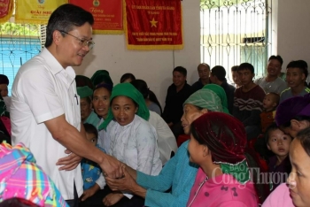 Huyện Mèo Vạc: Loại bỏ hủ tục bắt đầu từ các dòng họ