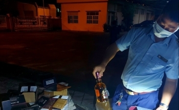 Quản lý thị trường Bình Thuận phát hiện, ngăn chặn tiêu thụ rượu Chivas bất hợp pháp