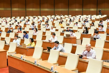 Đại biểu Quốc hội băn khoăn về tài liệu thảo luận gửi muộn