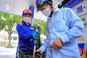 Giá xăng dầu hôm nay 12/9: Giá xăng giảm hơn 1.000 đồng/lít