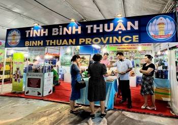 Khai mạc Hội chợ triển lãm hàng công nghiệp nông thôn tiêu biểu miền Trung - Tây Nguyên năm 2022