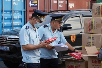Quyết liệt trong xử lý buôn lậu, gian lận thương mại
