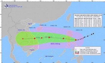 Bão số 4 – bão NORU rất mạnh, cảnh báo giông lốc ở nhiều nơi