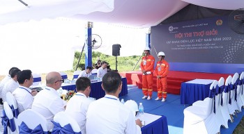 Hội thi thợ giỏi khối Nguồn và Truyền tải điện cấp EVN