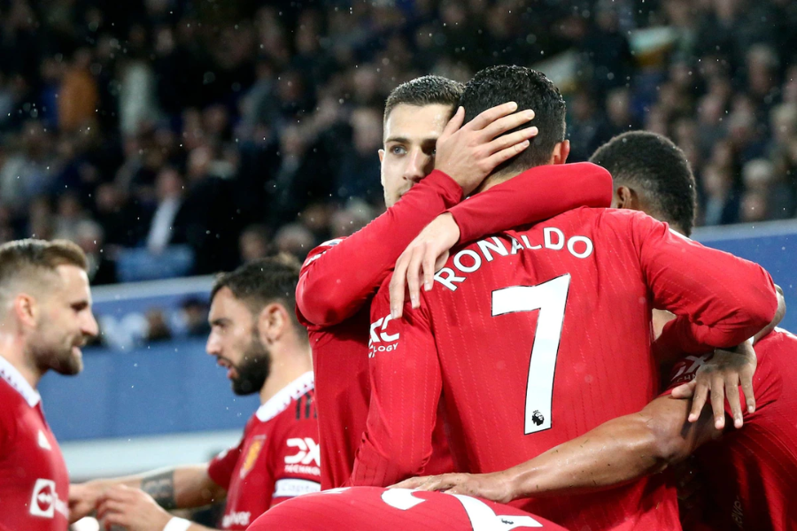 Kết quả trận Everton vs Man United: CR7 tỏa sáng giúp Quỷ đỏ lội ngược dòng 2-1