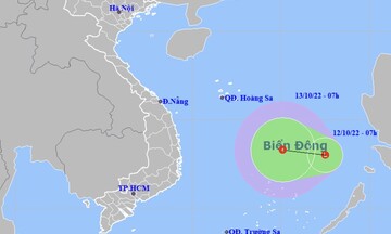Áp thấp nhiệt đới ở mức báo động, miền Trung sắp đón mưa lớn