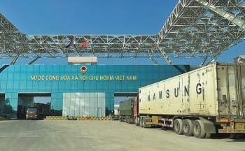 Thương mại – dịch vụ trên đà tăng tốc