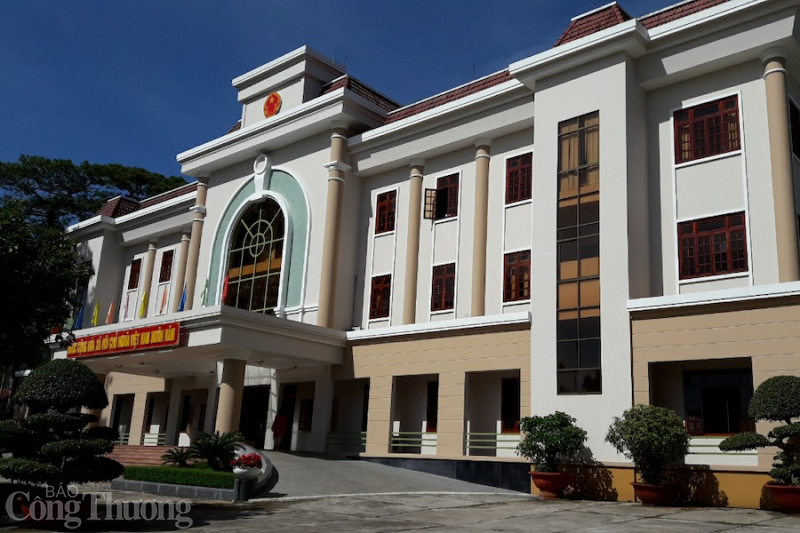 Điều tra việc Văn phòng Đoàn ĐBQH và HĐND tỉnh Gia Lai dùng hàng tỷ đồng để tiếp khách