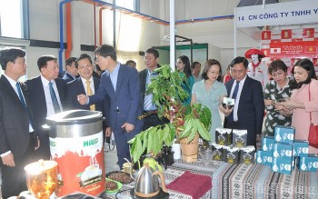 Hàng trăm sản phẩm OCOP, công nghiệp nông thôn tham gia hội chợ kết nối cung cầu