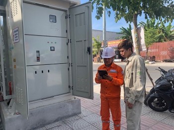 PC Hải Phòng tích cực triển khai ứng dụng App kiểm tra giám sát mua bán điện tại hiện trường