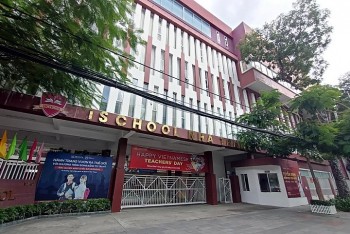 Công an vào cuộc vụ 600 học sinh trường Ischool Nha Trang ngộ độc cánh gà chiên