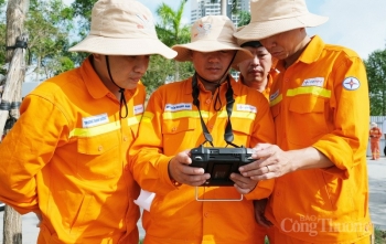 Công ty Truyền tải điện 1 triển khai ứng dụng thiết bị bay UAV tại khu vực Tây Bắc