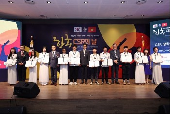 Doanh nghiệp Hàn Quốc trao học bổng cho 130 sinh viên Việt Nam