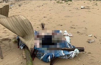 Trong buổi sáng, phát hiện 2 thi thể dạt vào bờ biển Quảng Nam