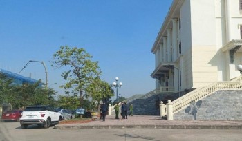 Bắc Giang thông tin chính thức về vụ việc người đàn ông tưới xăng châm lửa đốt tại trụ sở tòa án