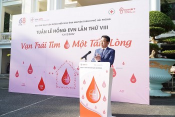 Cán bộ, công nhân viên PC Hải Phòng tham gia chương trình Tuần lễ hồng EVN lần thứ VIII