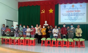 Long An vận động trên 1,4 tỉ đồng tặng bảo hiểm y tế cho người dân khó khăn