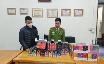 Quảng Ninh: Thu giữ gần 1000 thuốc lá điện tử